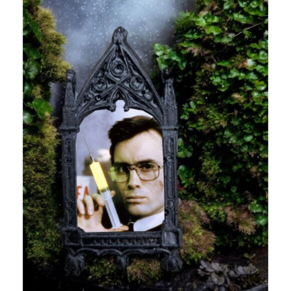 Herbert West Magnet Re-Animator Sci-fi Horror Home Decoration - Picture 3 of 3